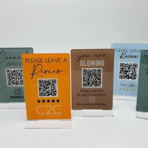 Bảng mã QR code chất liệu mica để bàn_QR004