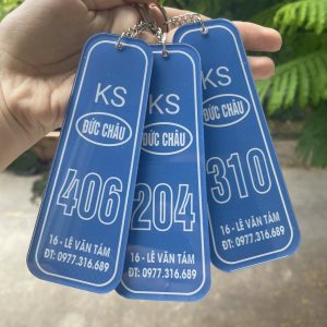 🚀 Tuyệt Chiêu Giảm 90% Tình Trạng Quên Pass Wifi Với Móc Khóa Số Phòng Tích Hợp QR Code_MK106 |In Logo Lấy Liền, Giá Gốc Tại Xưởng
