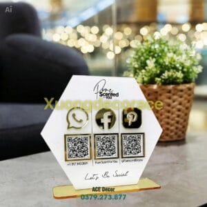 Bảng Qr Code Đánh Giá Sản Phẩm, Theo Giỏi Trang Fanpage Hoạc Follow Sang Trong Cho Shop Tặng Trải Nghiệp Khách Hàng.